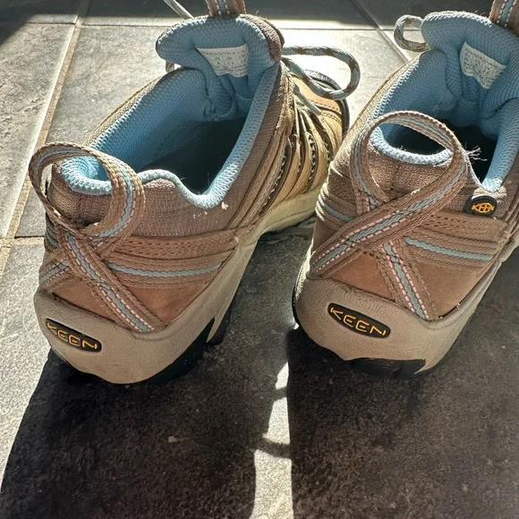 Keen hiking shoes - Picture 6 of 7